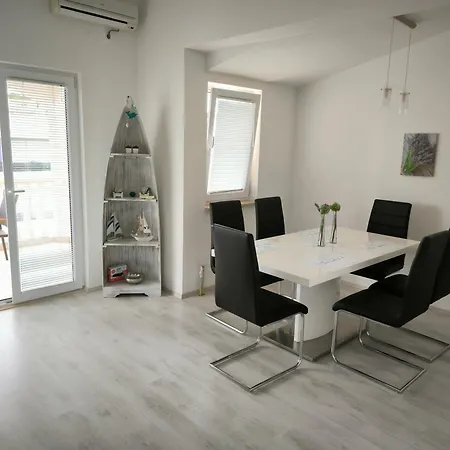 Rooms & Apartments Ana 2 Zadar Exterior photo