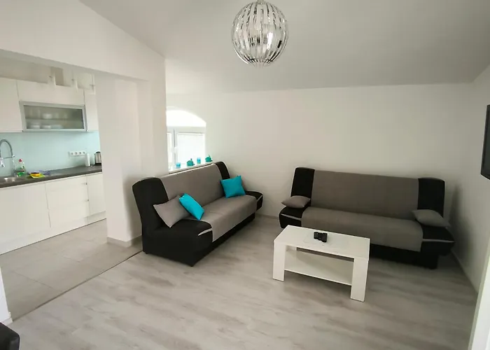 Rooms & Apartments Ana 2