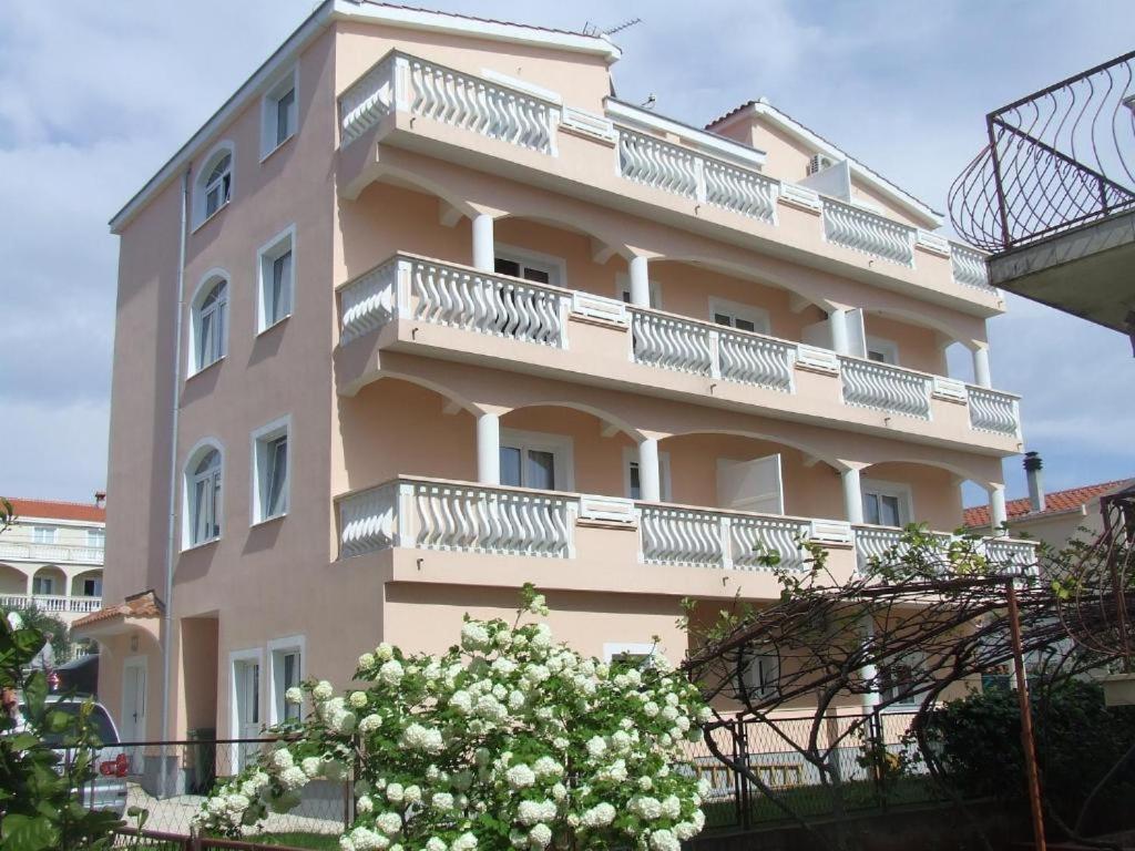 & Ana 2 Apartment